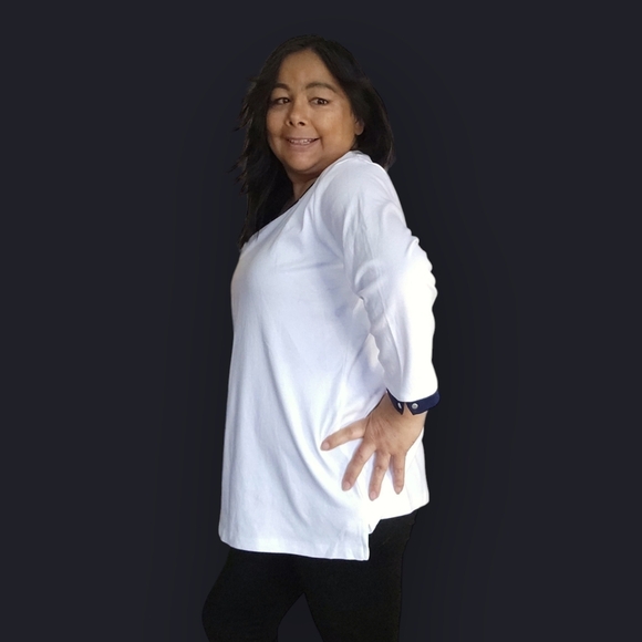 Alia Tops - ALIA WOMENS WHITE SCOOP NECK SHIRT WITH BLACK TRIMS